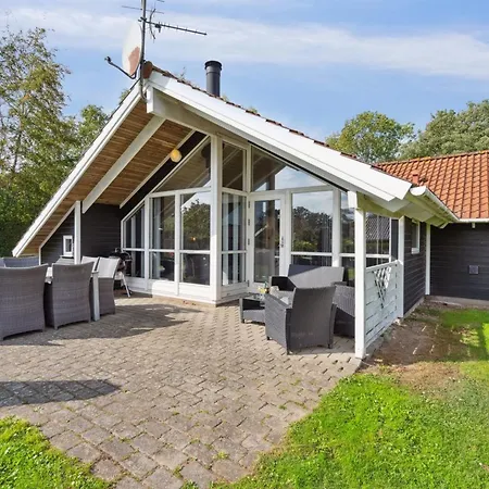 Holiday home Frosina - 300m From The Sea By Interhome